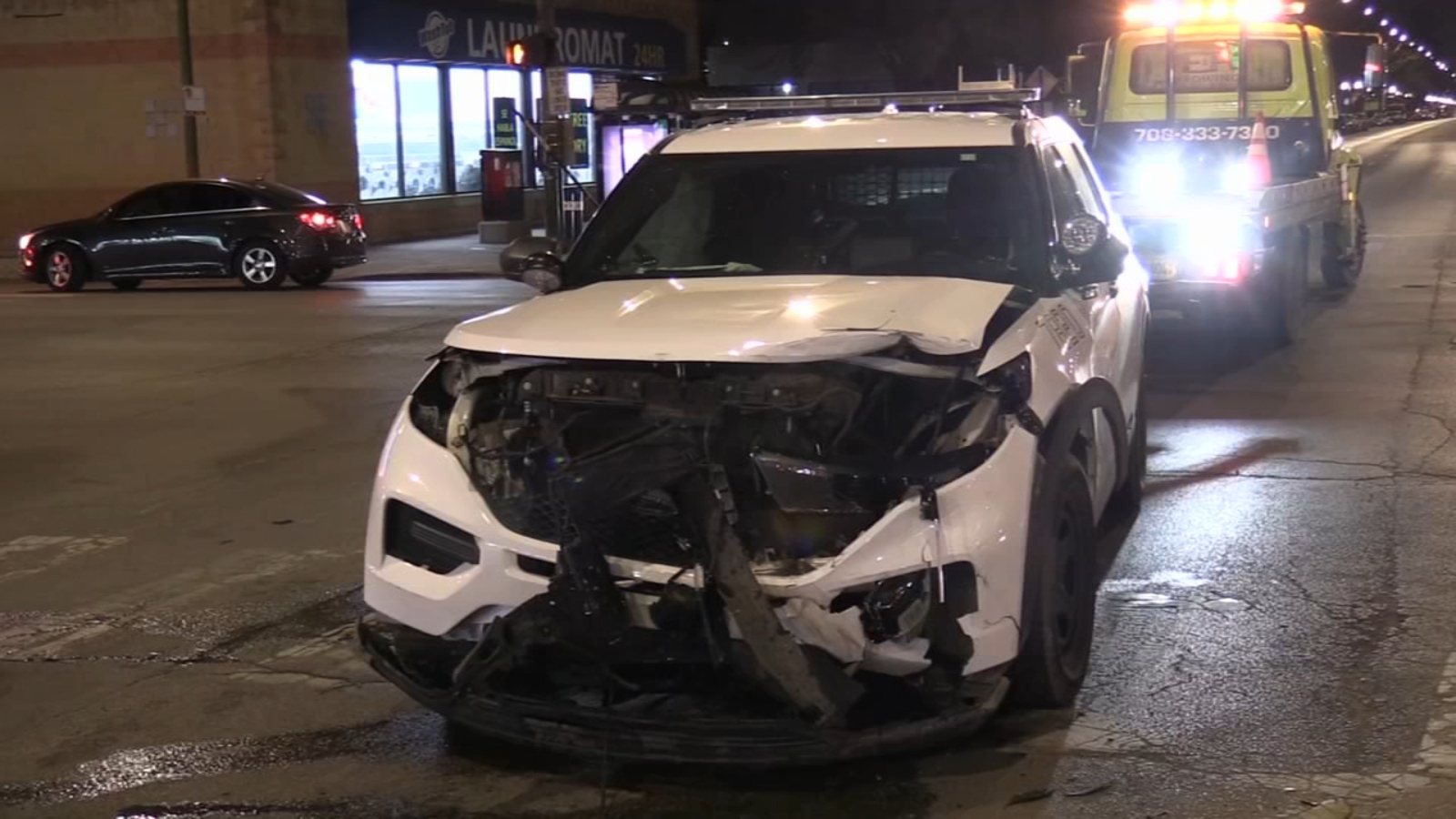 3 Chicago police officers hospitalized after 2 squad cars crash into each other in Lawndale: CPD
