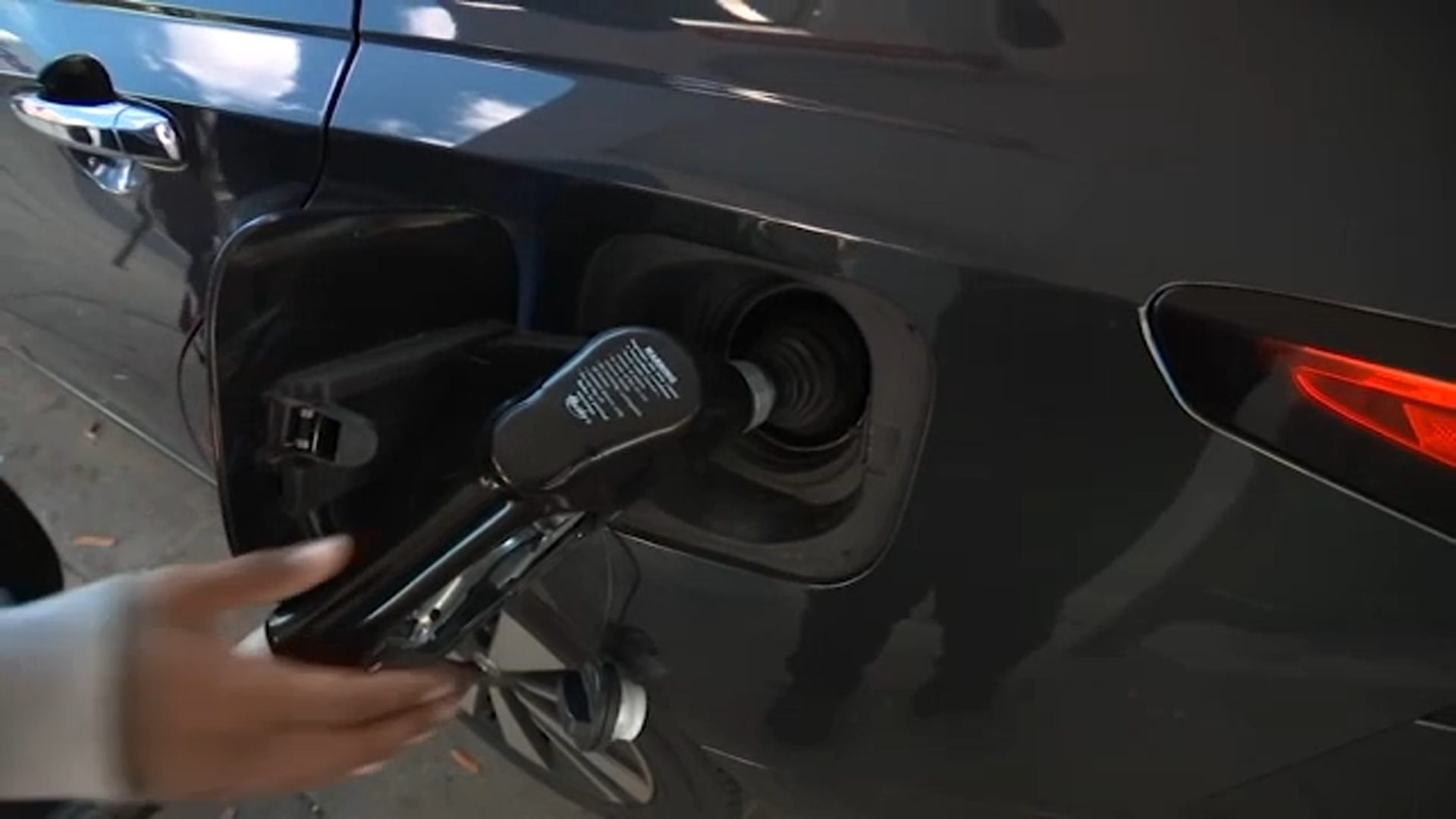 Global oil prices jump as Middle East conflict raises fears