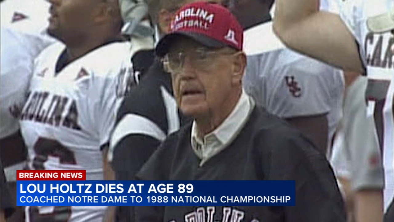 Notre Dame football coach 'Lou' Holtz dead at 89, school says