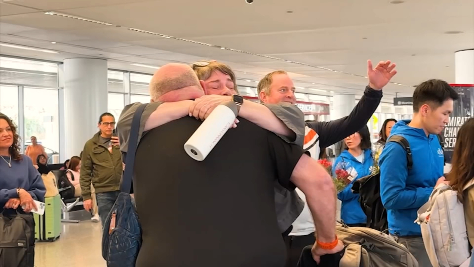 First nonstop flight from Middle East to West Coast lands at San Francisco International