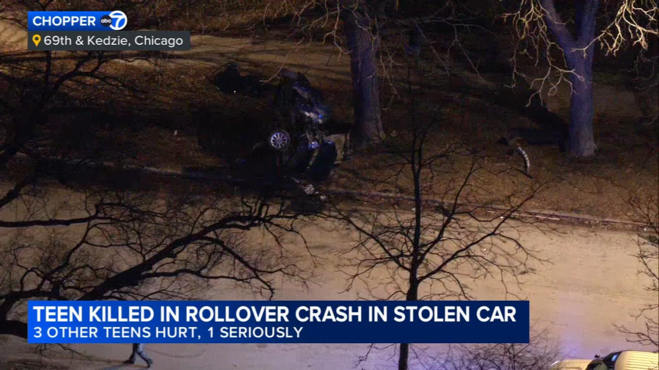 1 teen killed, 3 injured after stolen car crashes into tree on SW Side