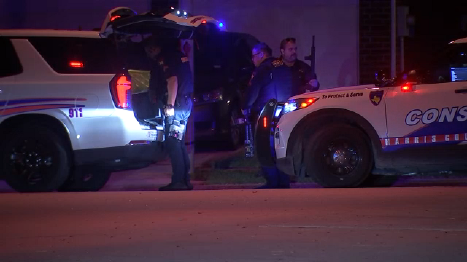 Pct. 4 deputies arrest bomb threat suspect in Cypress, recover assault rifle, bomb-making components