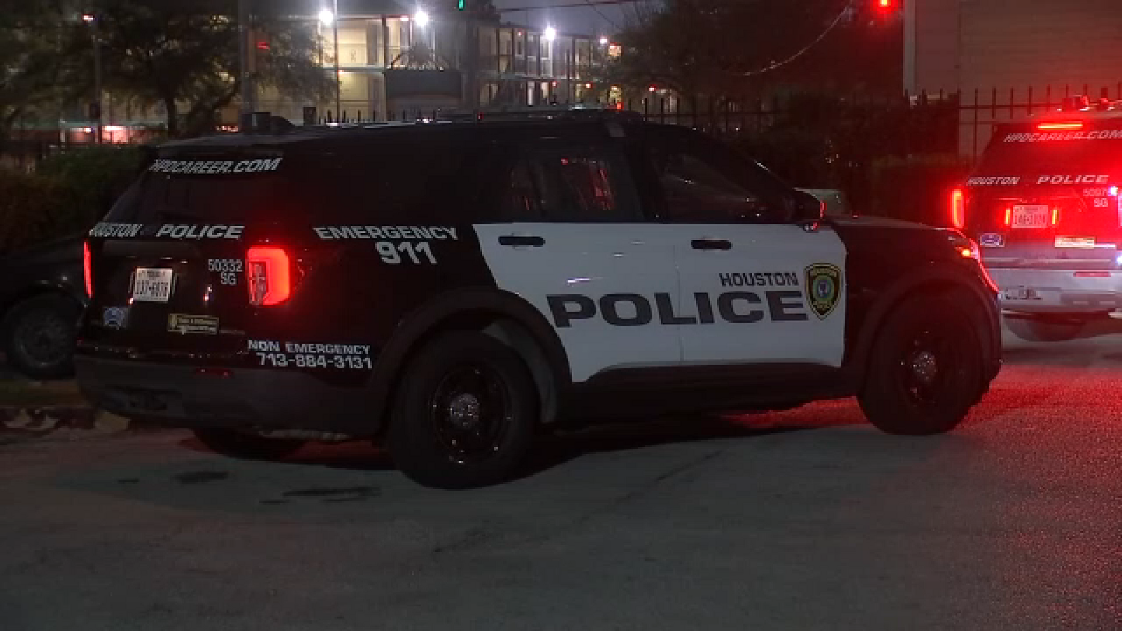 17-year-old shot in the back while walking down the street in SW Houston, HPD says