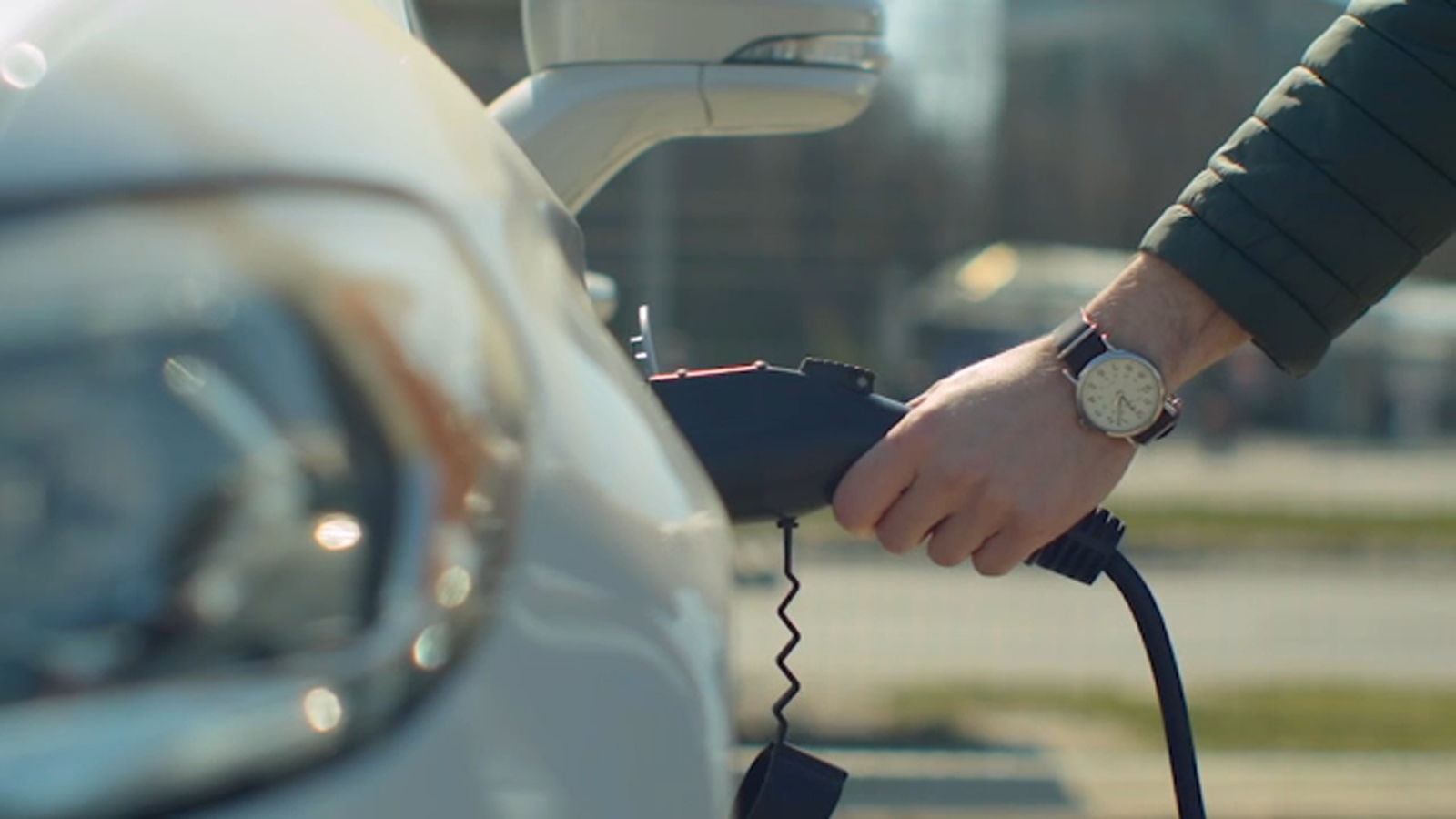 Trump administration sues California over state's nation-leading vehicle-emission rules