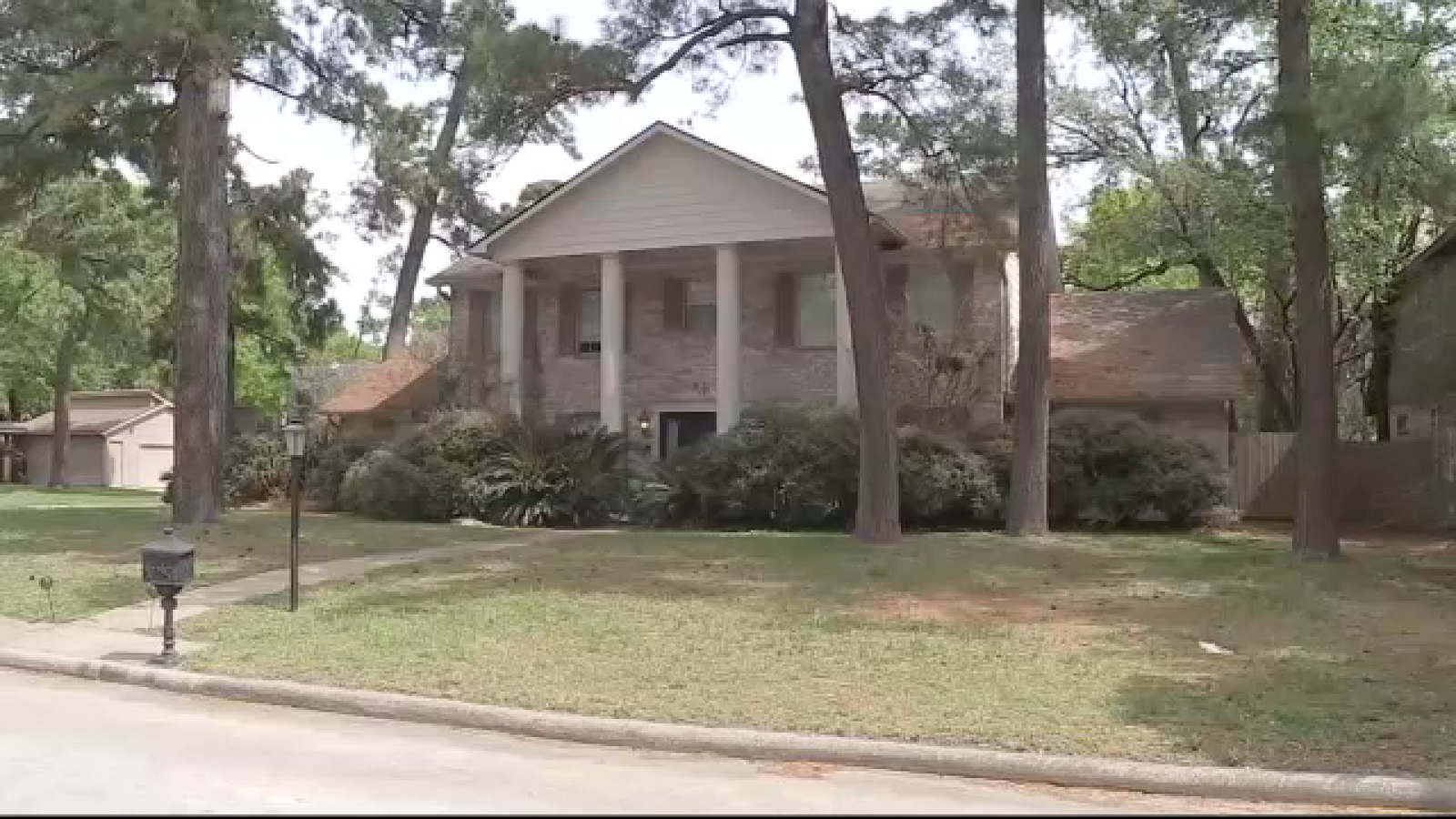 Woman charged with child endangerment after children found in home with ...
