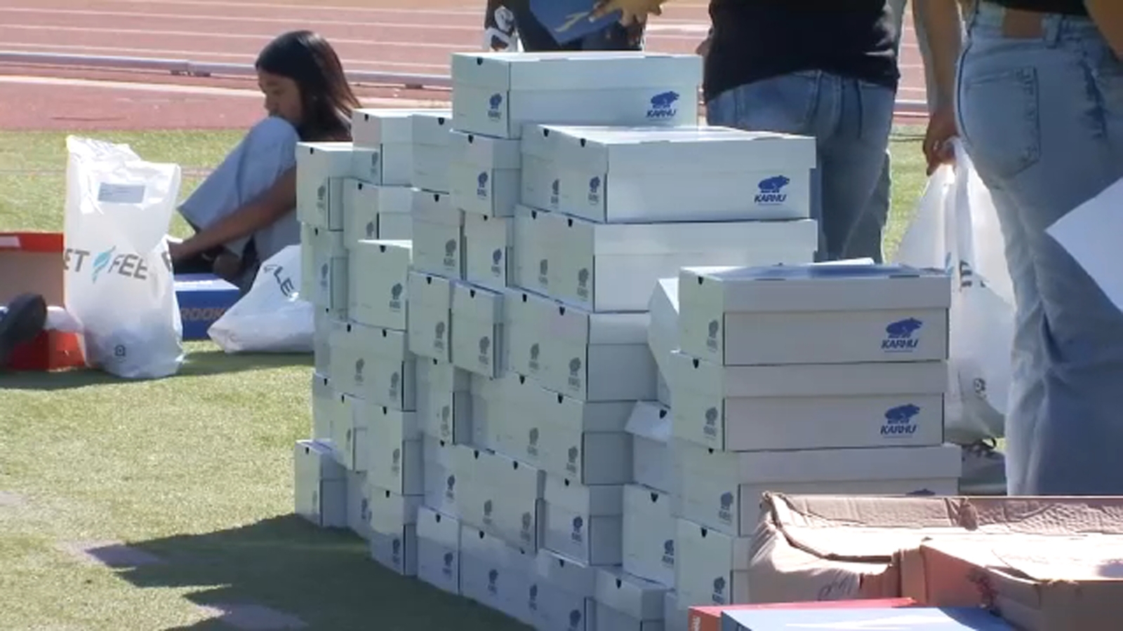Project Run Madera donates gear to hundreds of Madera student-athletes