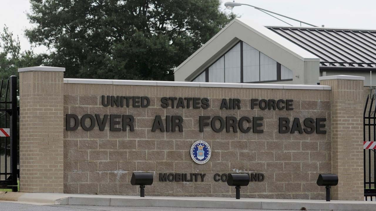 Dover, Delaware airmen charged with sexually abusing runaway girl