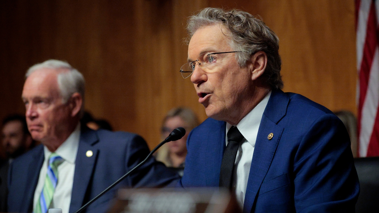 Senador republicano Paul confronta a Markwayne Mullin, elegido por Trump para el DHS, en audiencia de confirmación por violencia