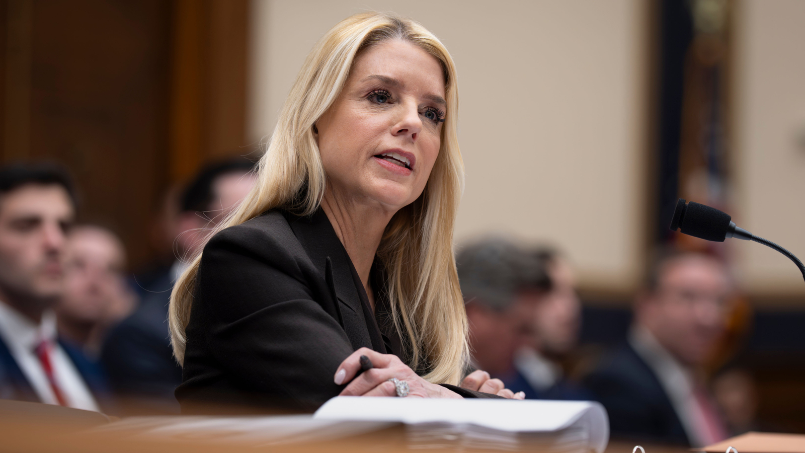 'I will follow the law,' Bondi says after Dems storm out of Epstein files briefing