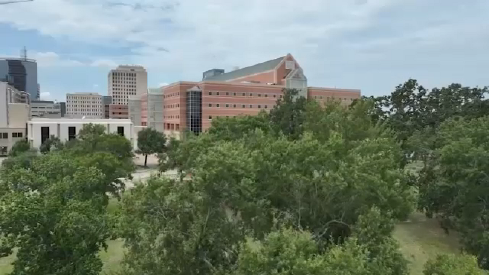 Harris County commissioners set to vote on condemnation of Hermann Park land for hospital expansion