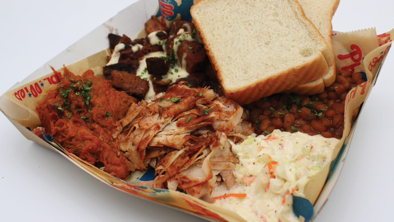 Bull's BBQ Sampler Platter