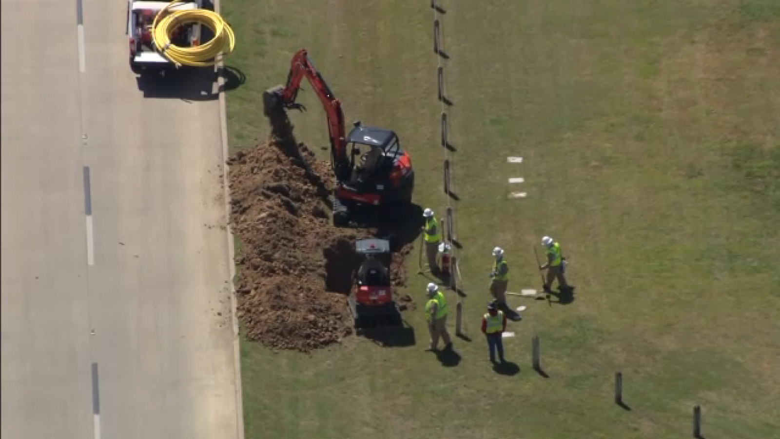 CenterPoint says it's working to repair leak after worker hits gas line in Cypress neighborhood