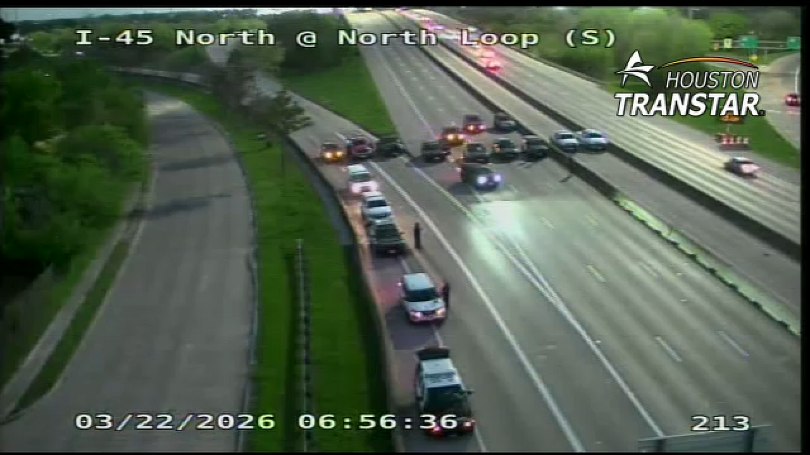 Deadly crash shuts down all inbound lanes on North Freeway at 610 North Loop, officials say