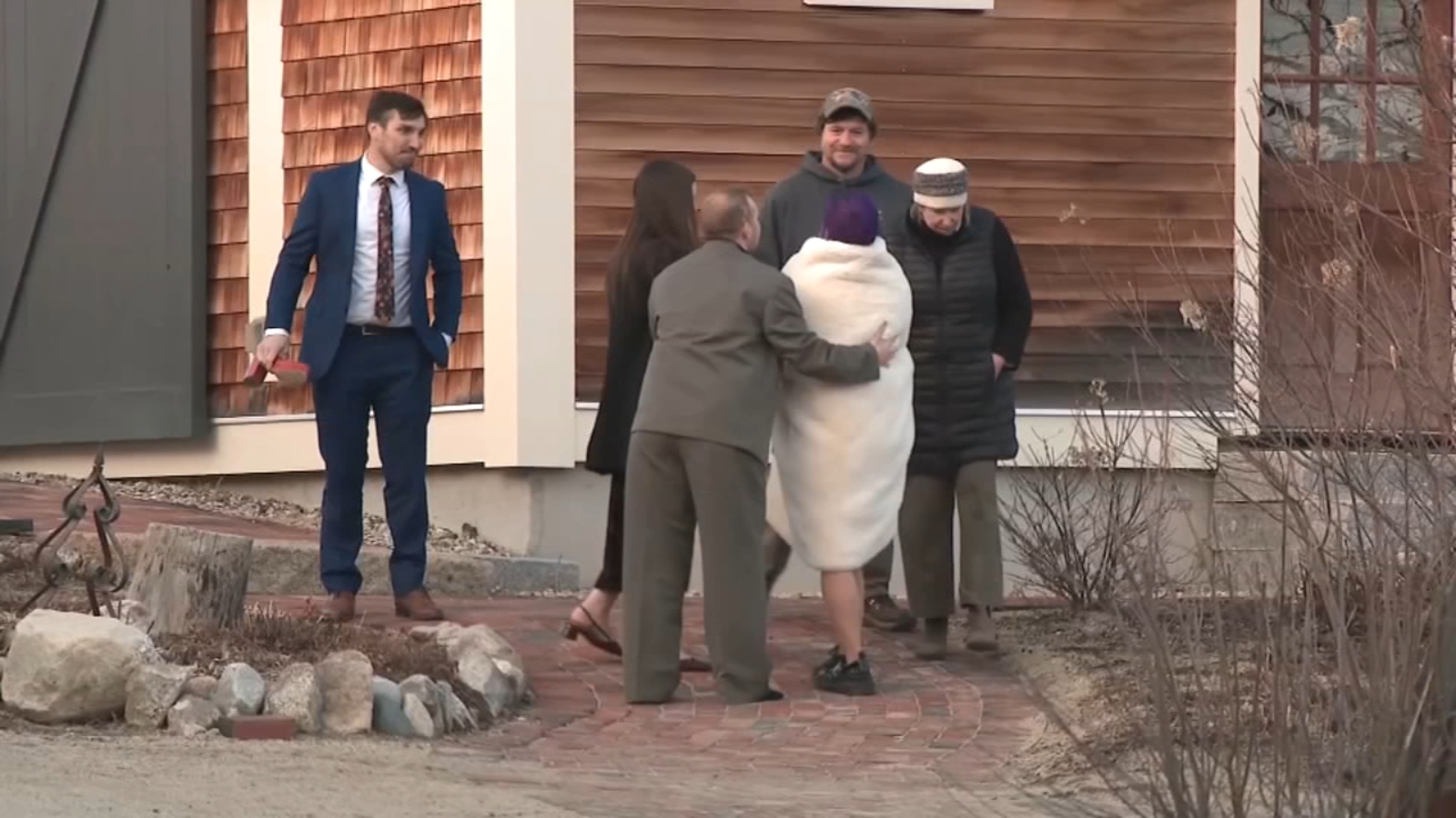 Guests hurt after floor collapses at wedding venue in New Hampshire