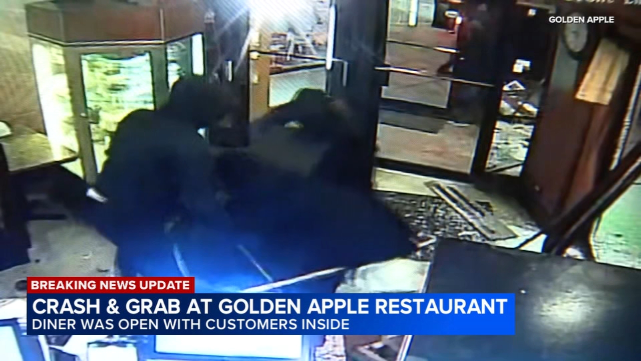 Surveillance video shows thieves crash into Lakeview restaurant, target ATM