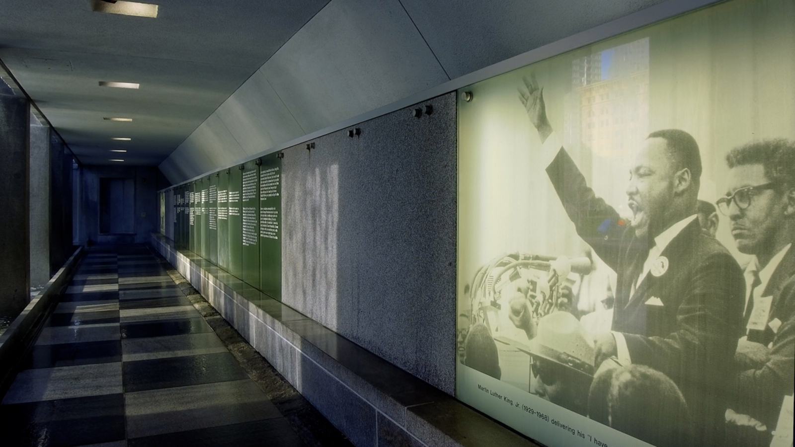 Cascades of Freedom flow at San Francisco’ Martin Luther King Jr. memorial Cascades of Freedom flow at San Francisco’ Martin Luther King Jr. memorial