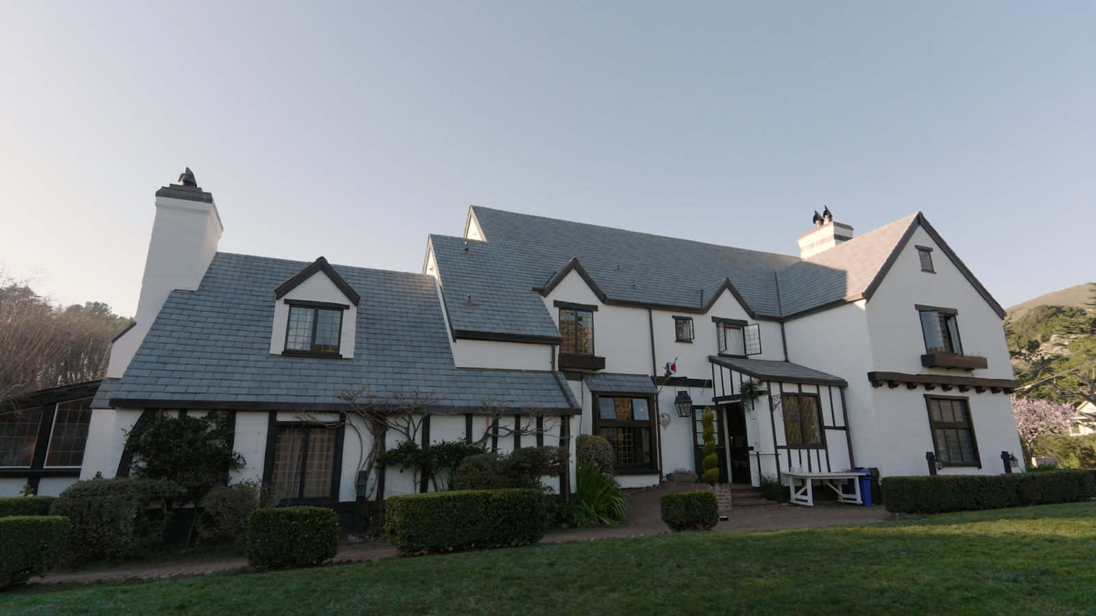 Muir Beach's 16th century England hideaway transports you to a whole new world
