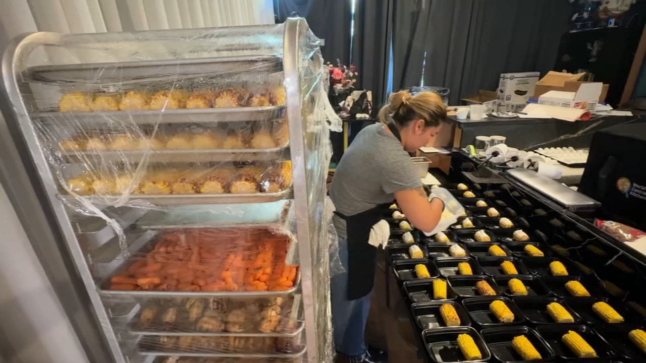 Houston restaurant donating meals daily to TSA workers