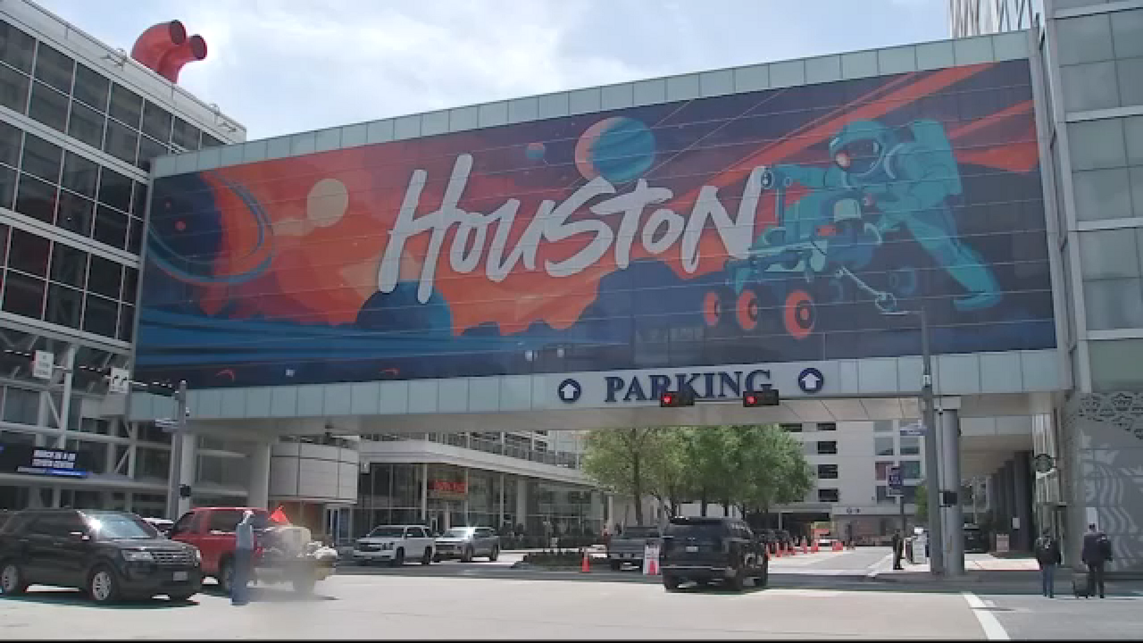 Houston gas prices continue to rise as thousands attend CERAWeek oil & gas conference downtown