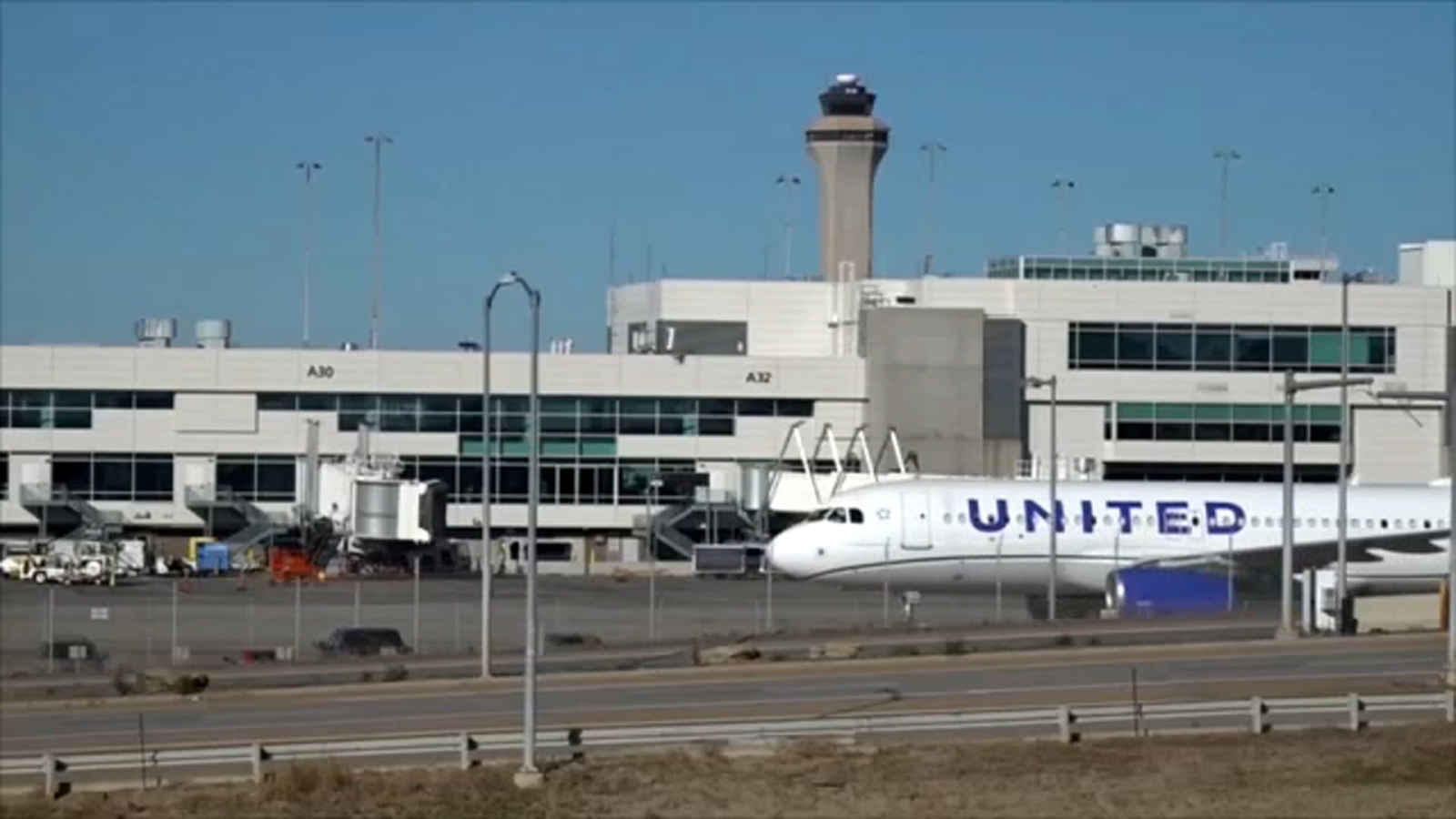 Rising jet fuel costs push airlines to raise ticket prices