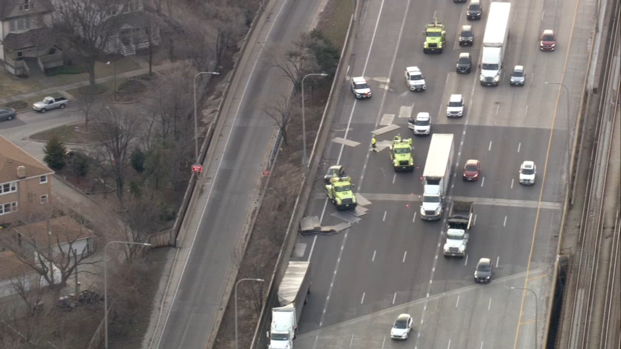 Sheet metal blocks I-90/94 lanes after semi crash, video shows