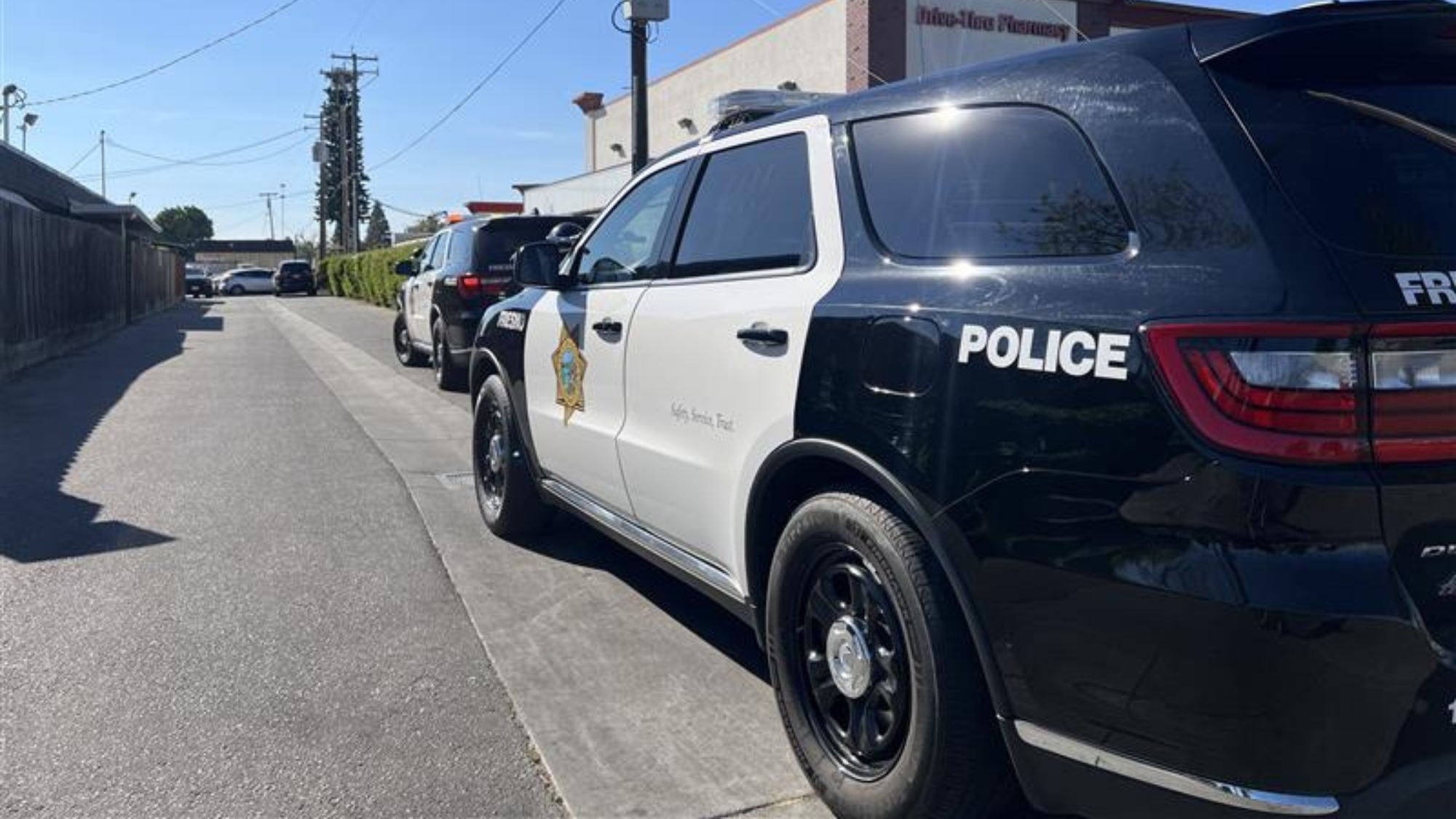 Man stabbed, hospitalized after road rage incident in Central Fresno, police say