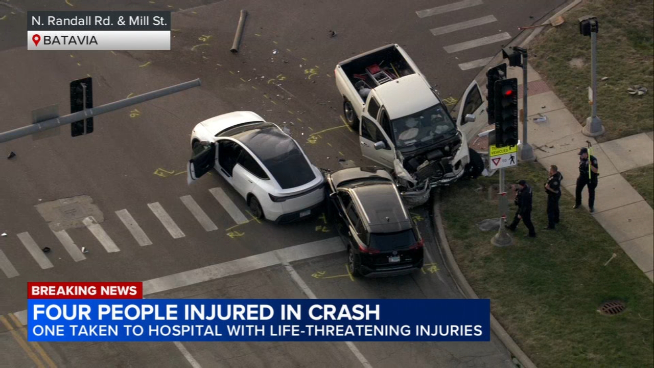 4 injured in multi-vehicle crash in Batavia, police say