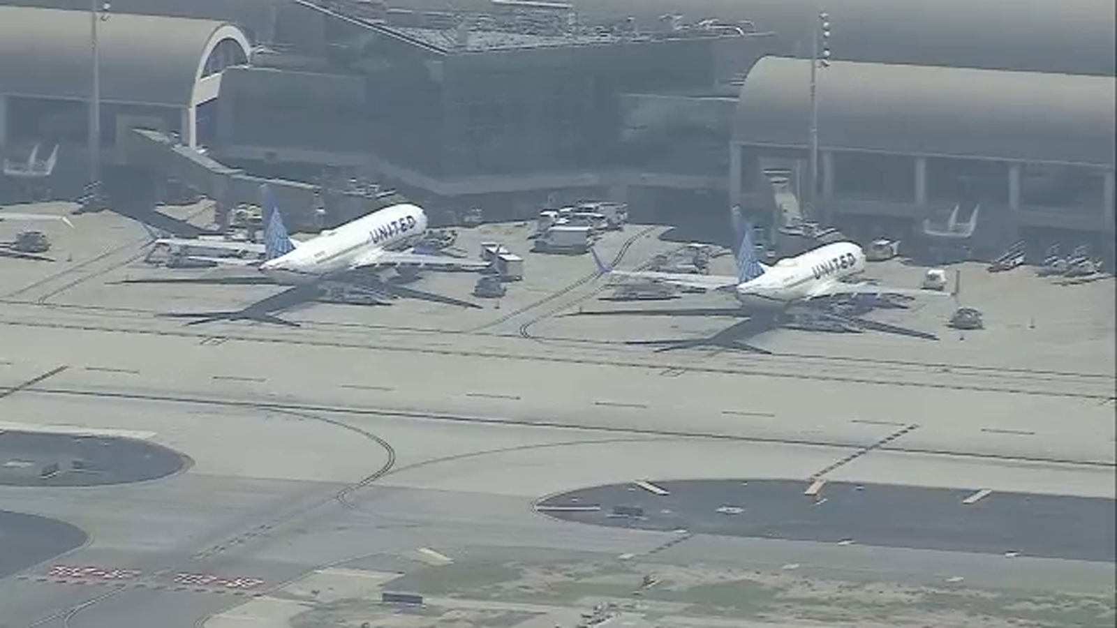 FAA investigating close call between military helicopter and United Airlines plane at Orange County’s John Wayne Airport FAA investigating close call between military helicopter and United Airlines plane at Orange County’s John Wayne Airport