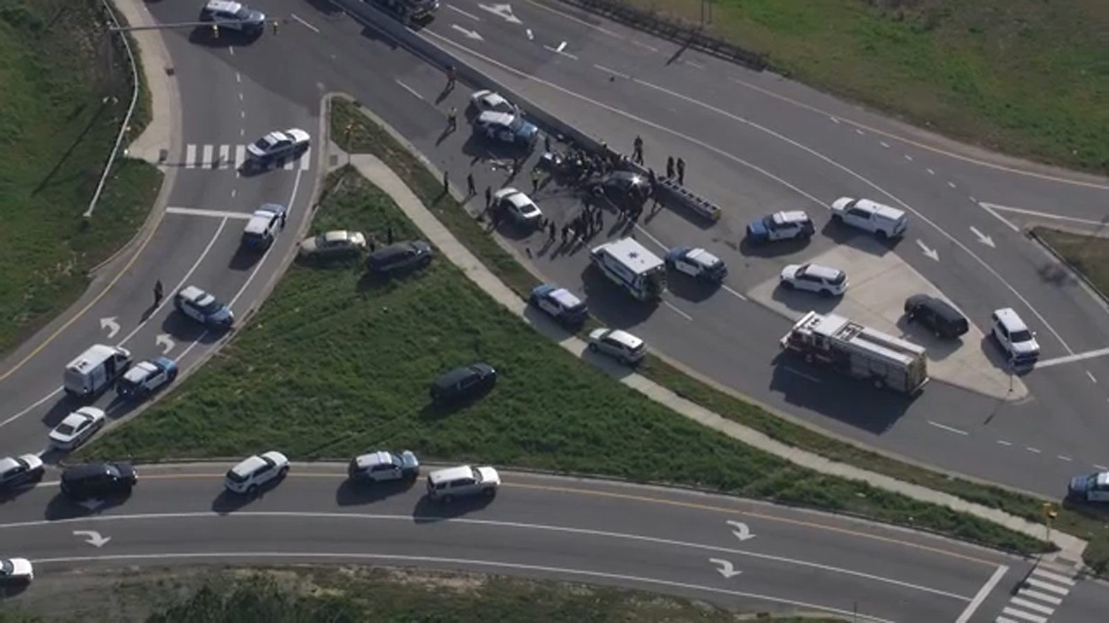 Bank robbery leads to multi-car crash on Jones Sausage Road