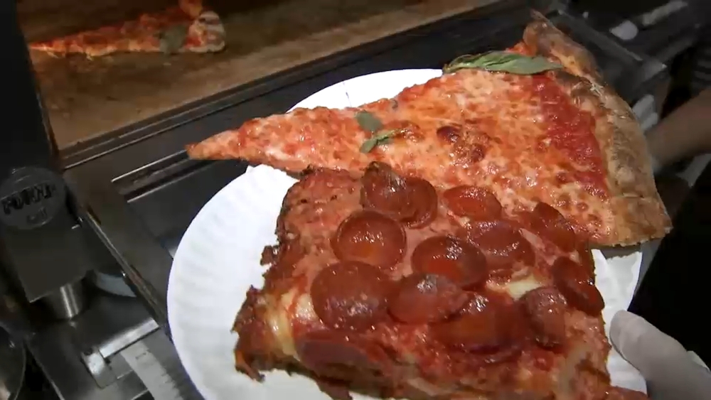 Mama's TOO! Changing pizza game with creative combinations