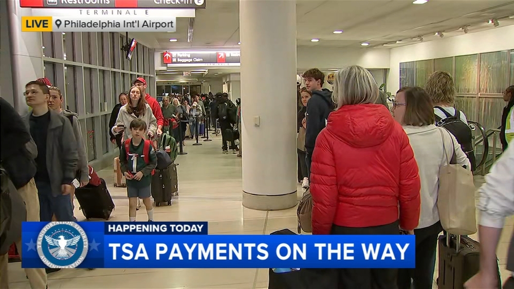 TSA union warns of continued staffing strain as first paycheck in weeks arrive on Monday