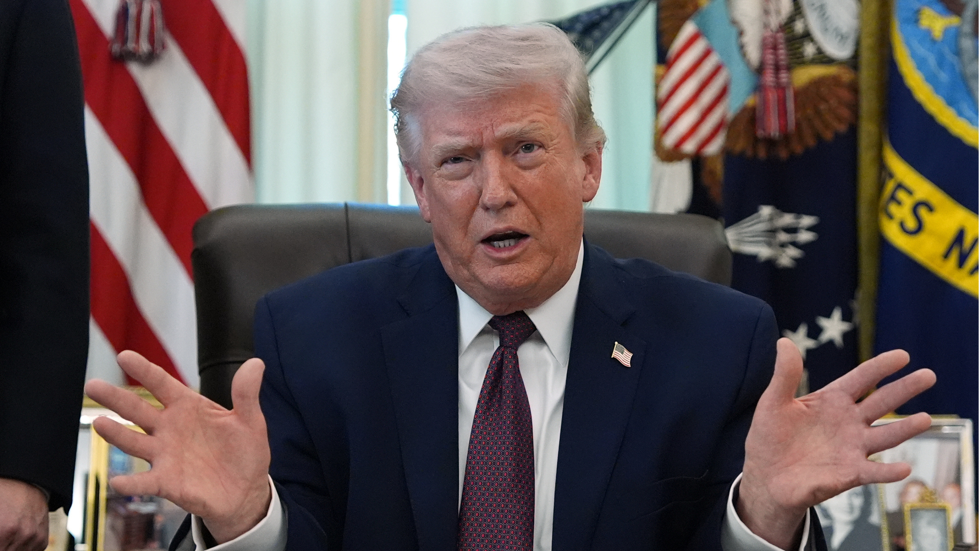 Trump signs order directing creation of a national voter list, a move sure to face legal challenges