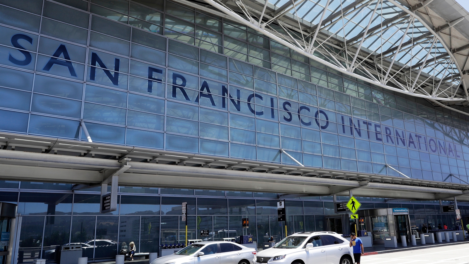 SFO faces major delays as FAA reduces arrivals over runway work, safety issues