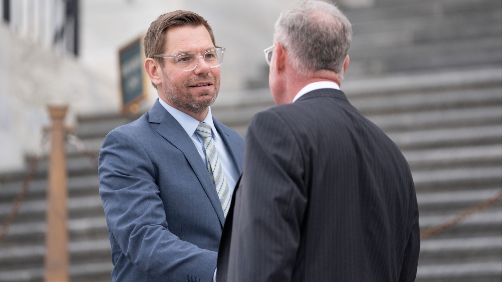 A messy California governor's race raises Democratic fears of potential loss