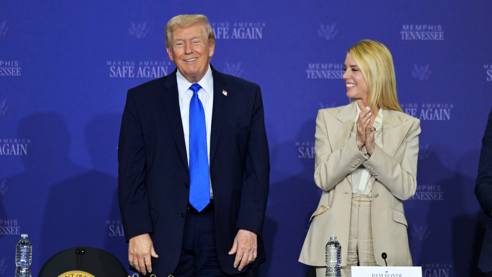 Трамп заявил, что Пэм Бонди, лоялистка, курировавшая перевороты в Министерстве юстиции, покинула пост генерального прокурора