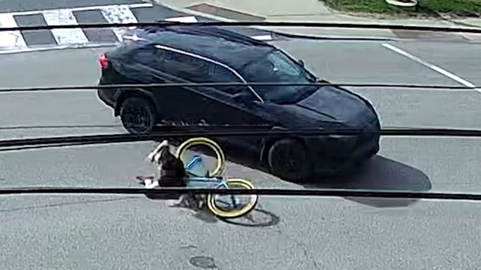 Police seek hit-and-run driver after 14-year-old bicyclist hit by SUV ...