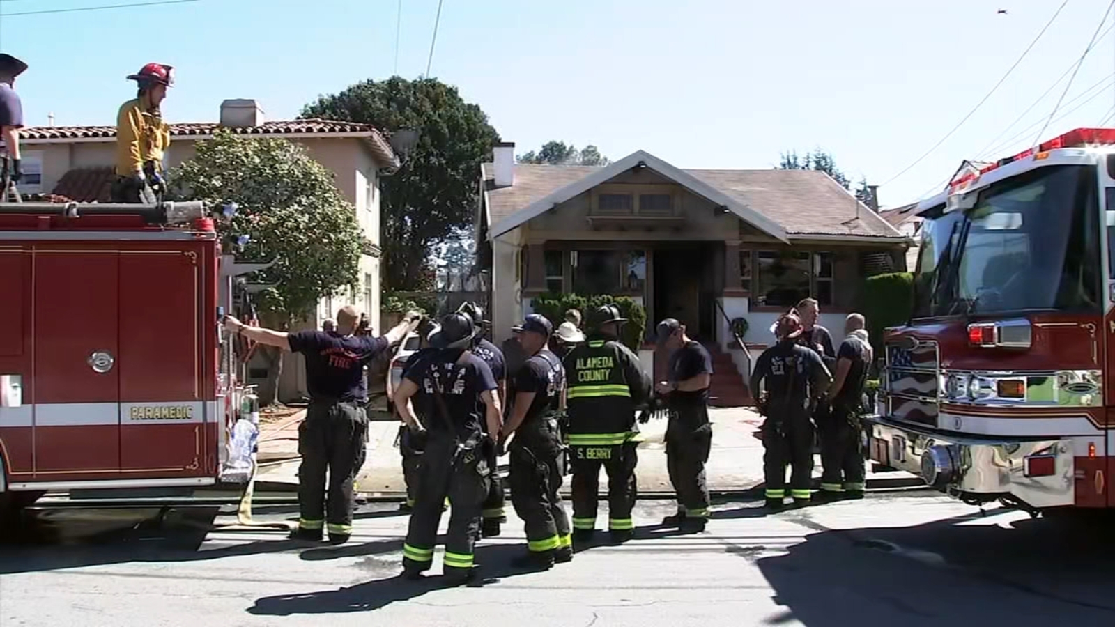 5 houses damaged in San Leandro fire; no reports of injuries, officials say
