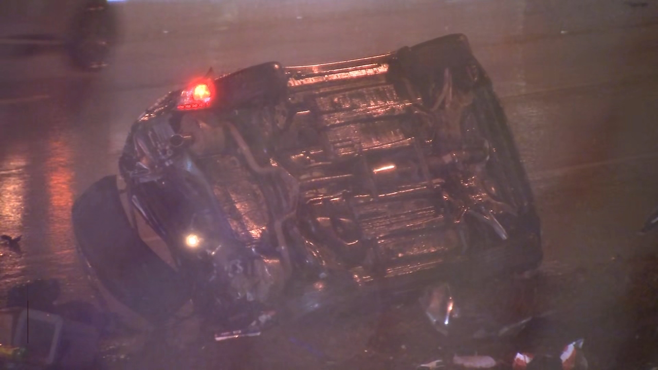 Serious crash shuts down South Side ramp to Dan Ryan Expressway