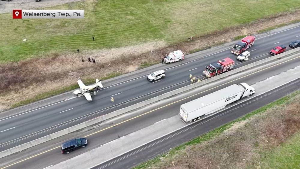 Small plane makes emergency landing on I‑78 in Lehigh County