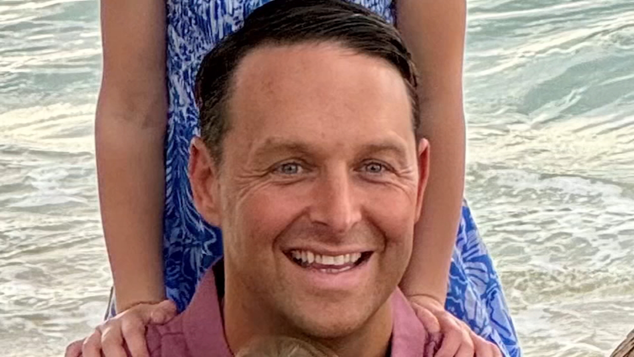 Beloved coach, father drowns saving children from rip current off Florida coast Beloved coach, father drowns saving children from rip current off Florida coast
