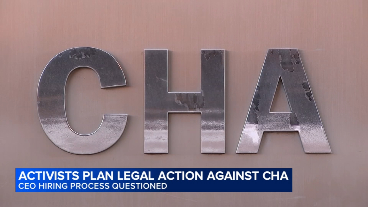 Mayor supports activists' plans to sue CHA over CEO hiring process