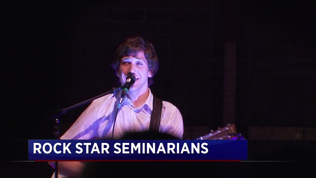 Seminarian uses music to inspire youth