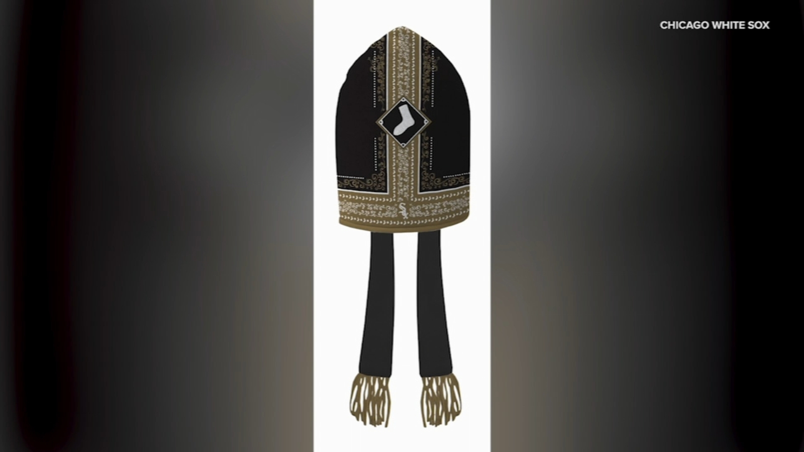 Chicago White Sox Give Away 40,000 Pope Hats to Sellout Crowd at Rate Field