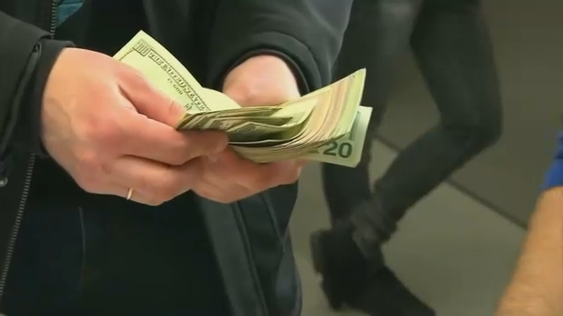 Wage growth slowing in U.S. despite cost of goods continuing to rise