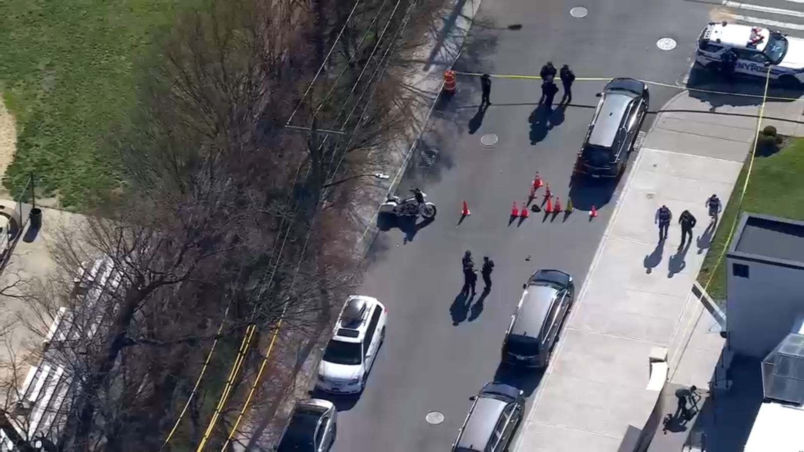 Man killed in shooting outside church in Queens; police searching for suspect