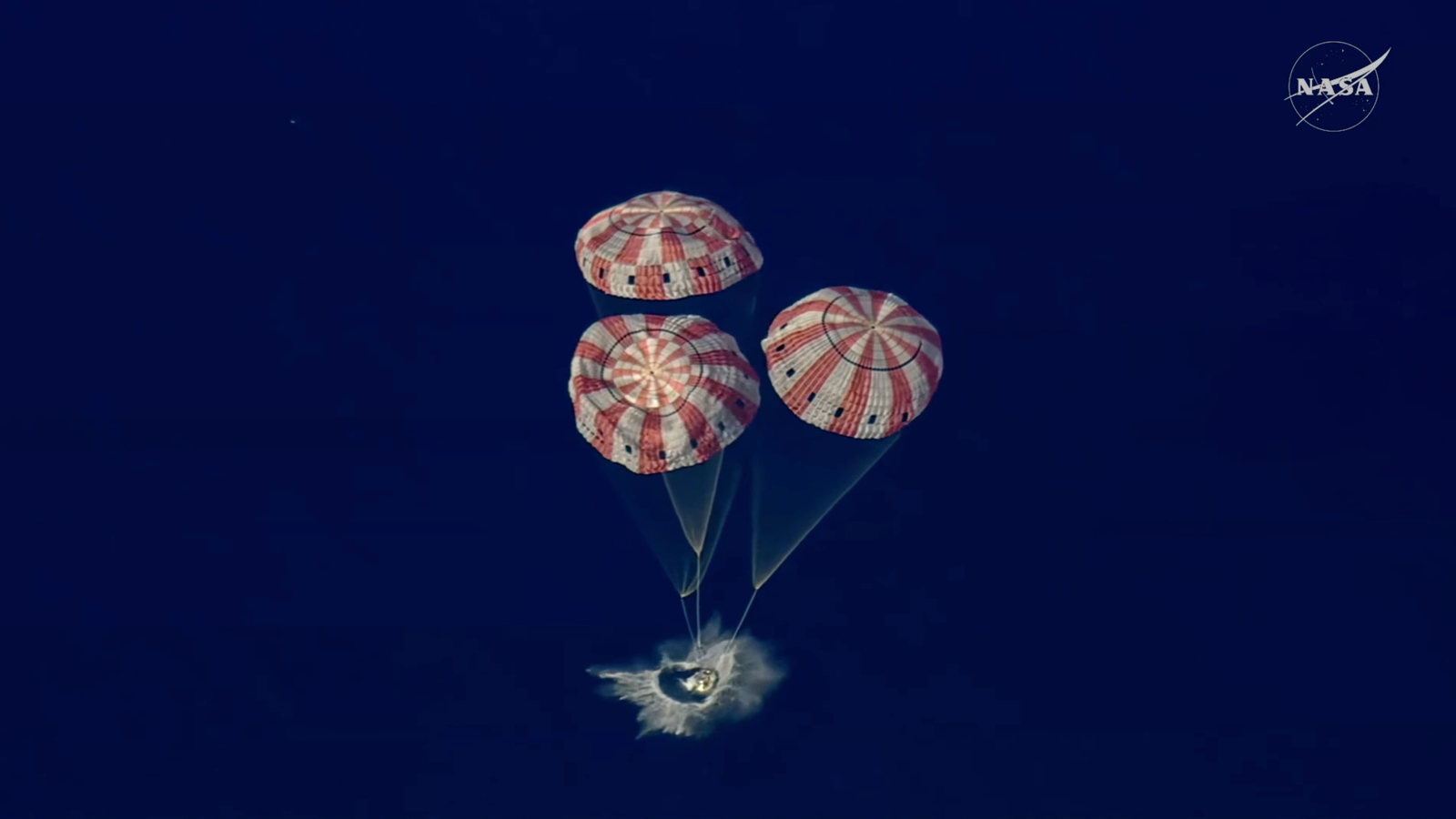 Artemis II crew successfully splashes down in the Pacific | LIVE