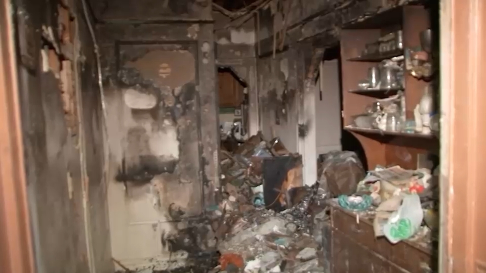 Μητέρα και γιος σκοτώθηκαν σε πυρκαγιά σε διαμέρισμα στο Crown Heights