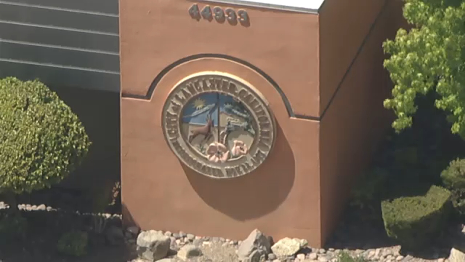 FBI serves search warrants at Lancaster City Hall in unspecified investigation FBI serves search warrants at Lancaster City Hall in unspecified investigation