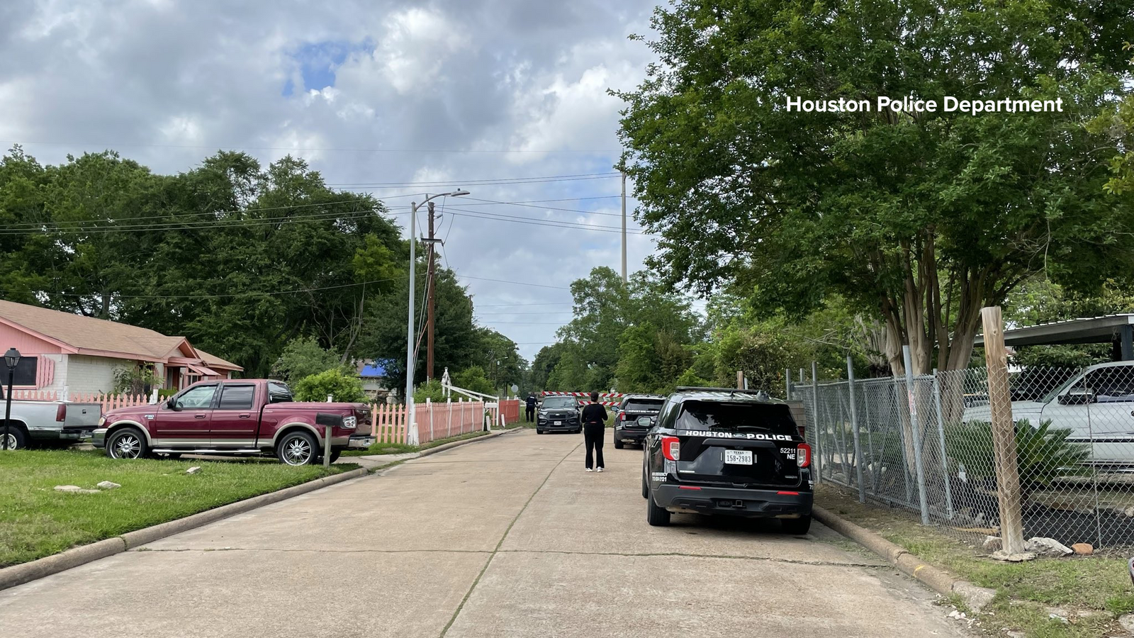 Body found in drainage canal in northeast Houston, according to police