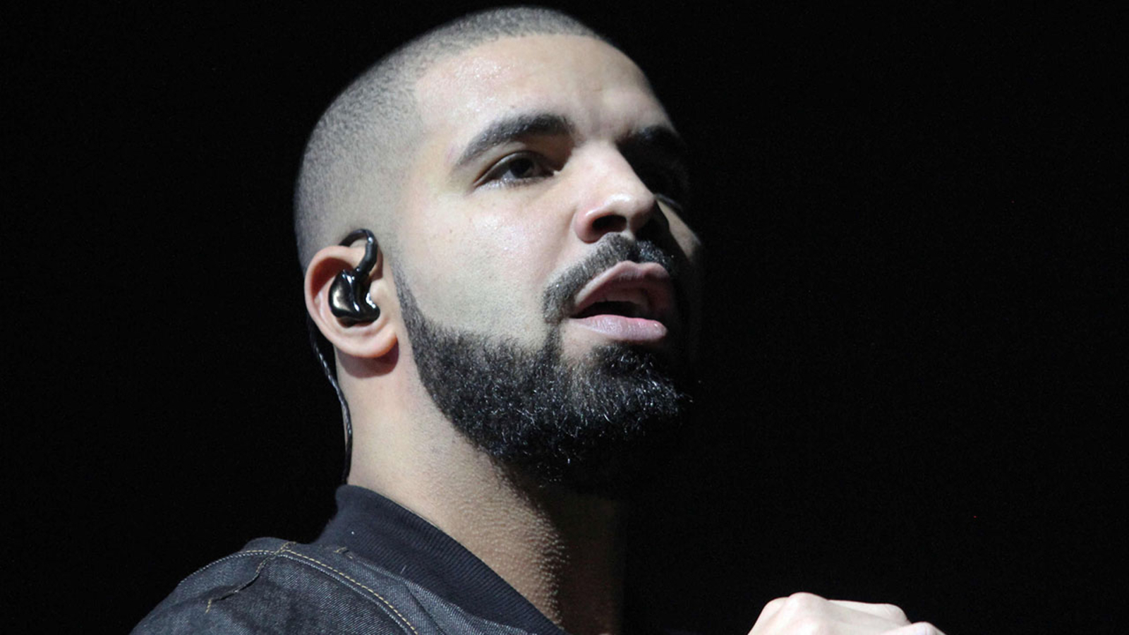 Woman broke into Drake's Hidden Hills home, drank sodas ABC7 Los Angeles